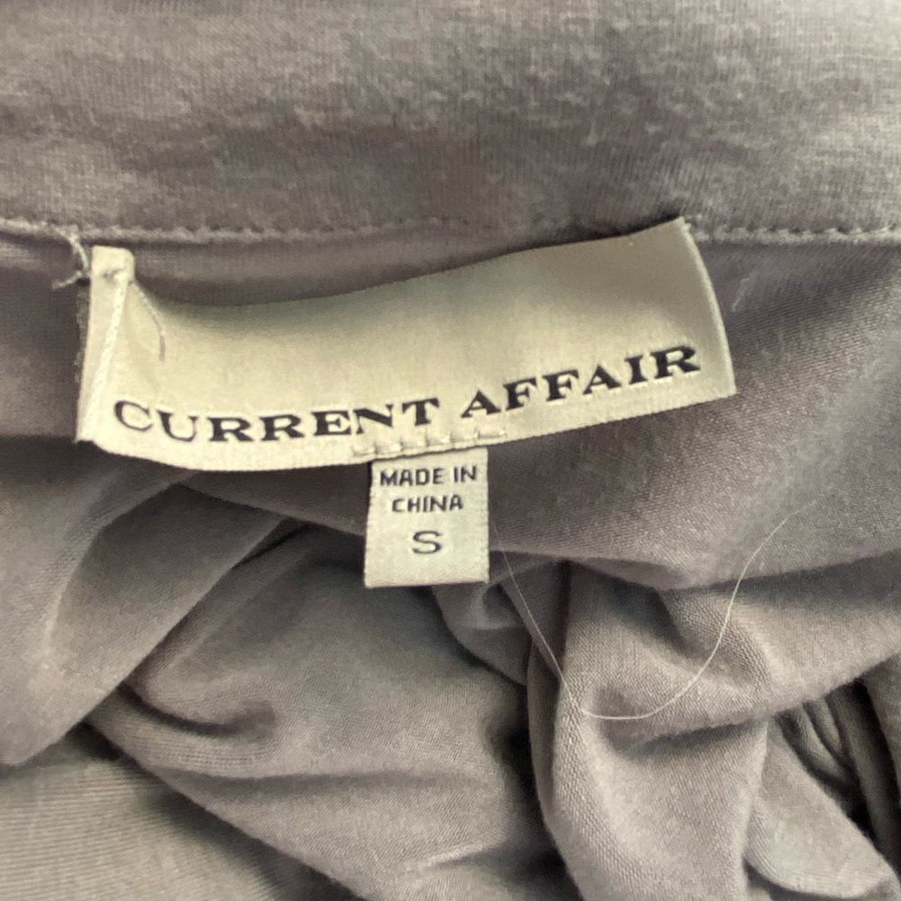 Current Affair Top - Picture 4 of 7